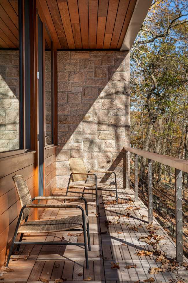 La camaleontica Sterling Forest House che si dissolve nell'ambiente