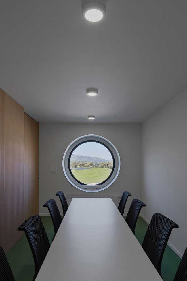 Challenging architecture with three buildings and a courtyard at the Golf & Ski Resort in Ostravice: maintenance properties transformed through wood design