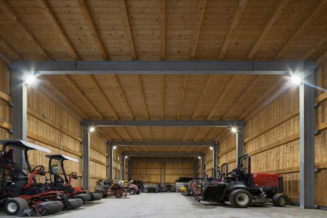 Challenging architecture with three buildings and a courtyard at the Golf & Ski Resort in Ostravice: maintenance properties transformed through wood design