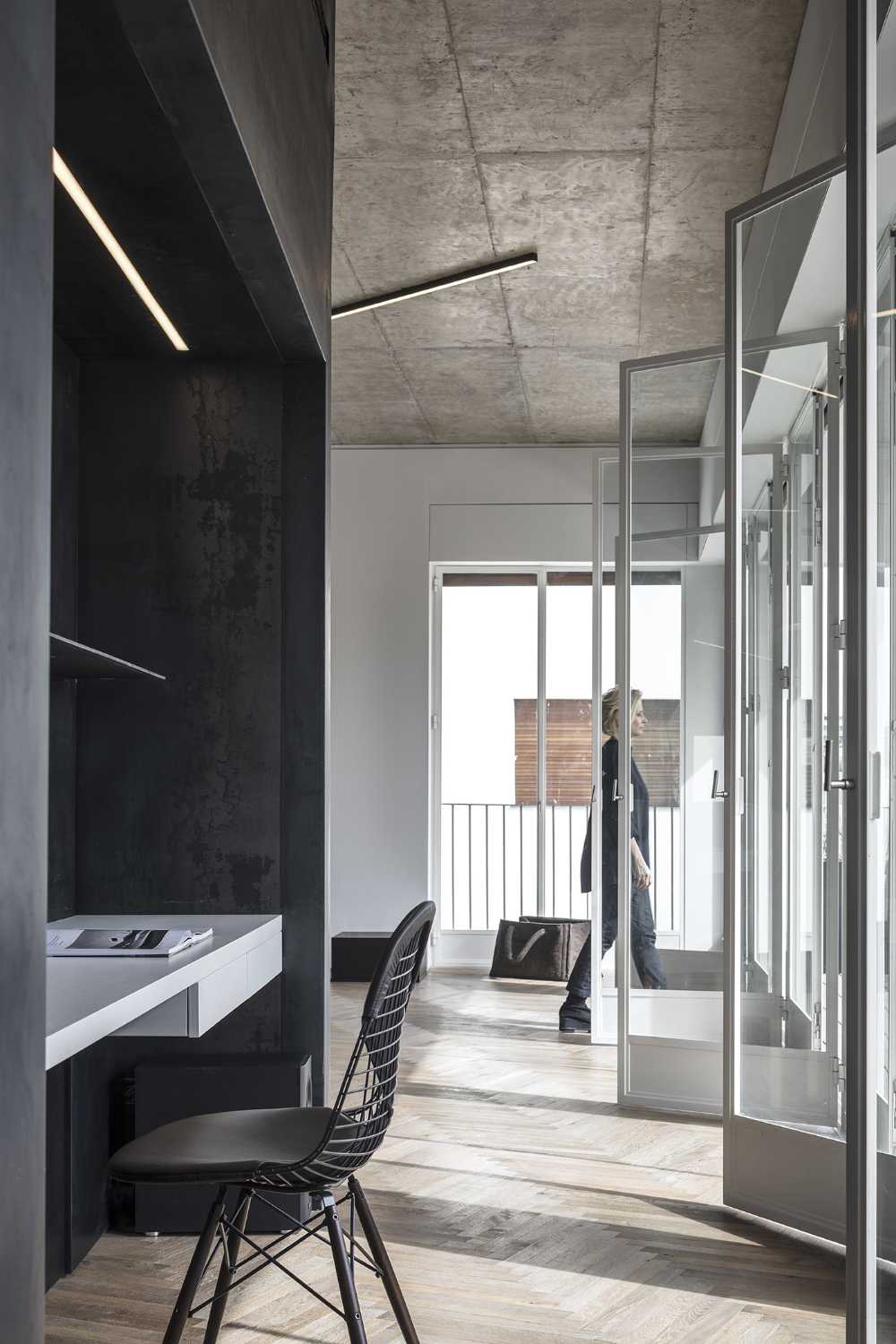 Maison d'exposition d'art dans l'ancienne clinique Zamenhof de Tel Aviv: un loft de style Bauhaus