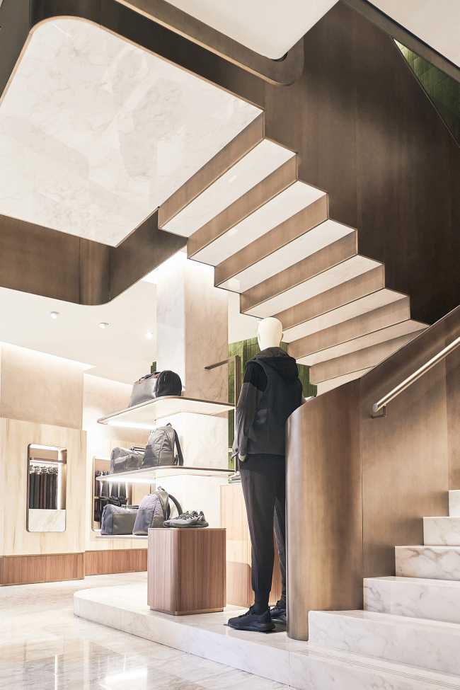 Canali a Londra: un flagship store pensato come uno scrigno di eleganza