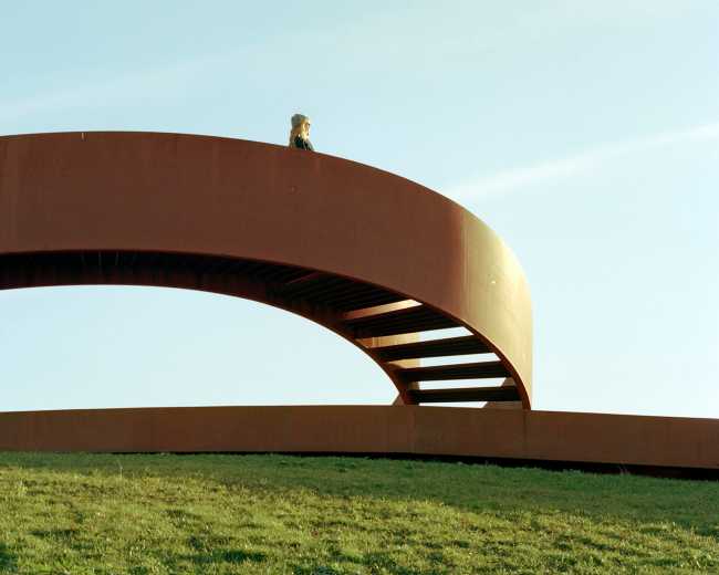 The Elastic Perspective: un sentiero che si fa scultura, tra continuità ed infinito