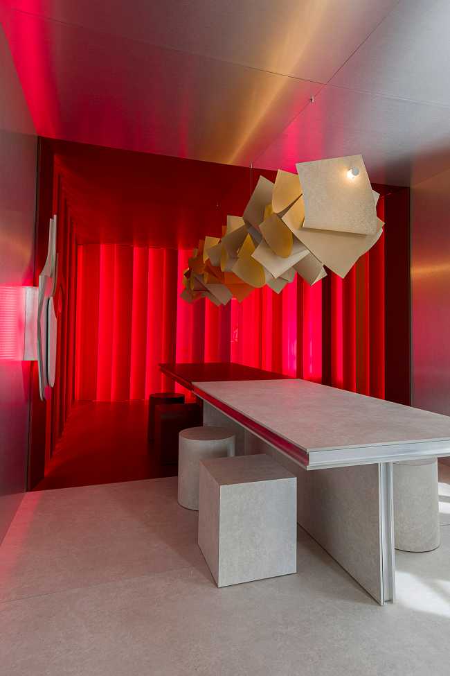 The heart plane, pure reflection of a myriad of emotions