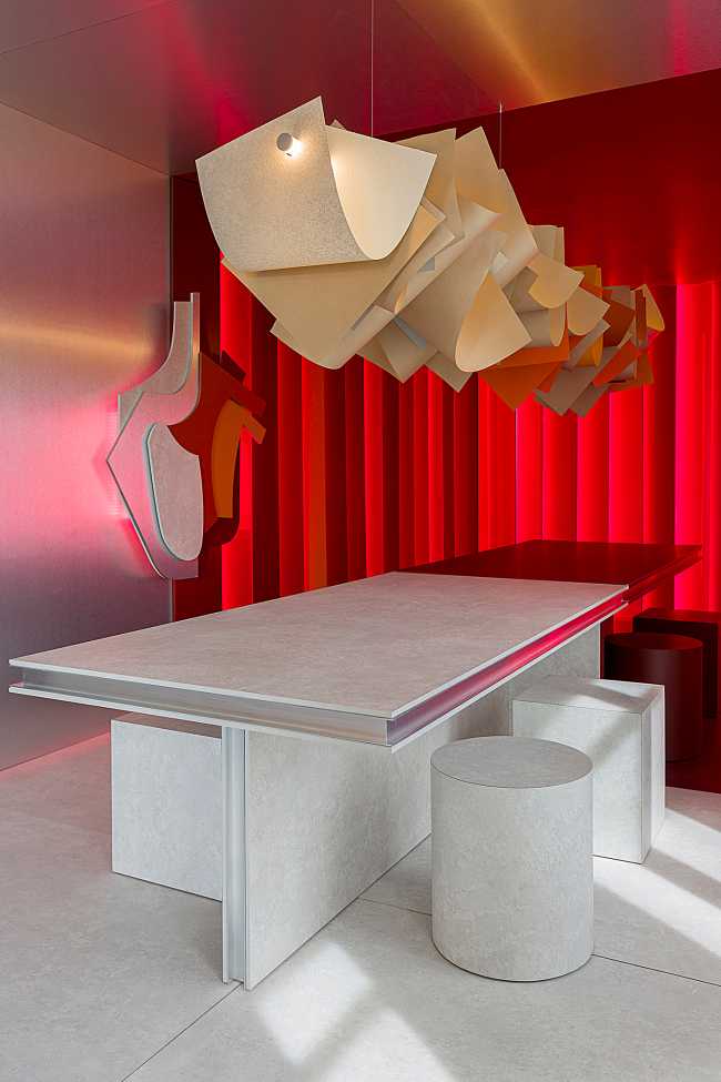 The heart plane, pure reflection of a myriad of emotions