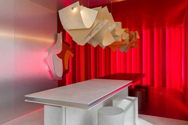 The heart plane, pure reflection of a myriad of emotions