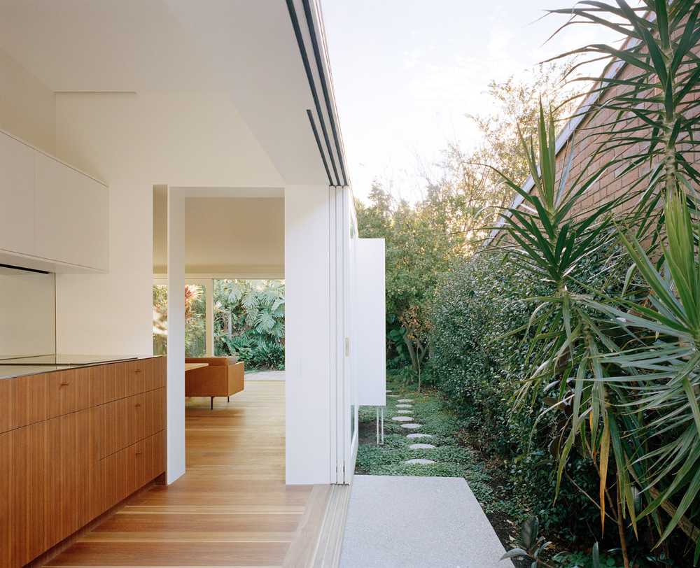 Casa JJ nella periferia di Sydney. Recupero di un vecchio cottage