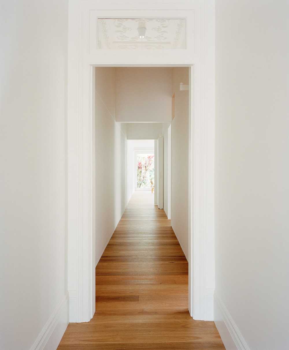 Casa JJ nella periferia di Sydney. Recupero di un vecchio cottage