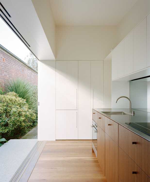 Casa JJ nella periferia di Sydney. Recupero di un vecchio cottage