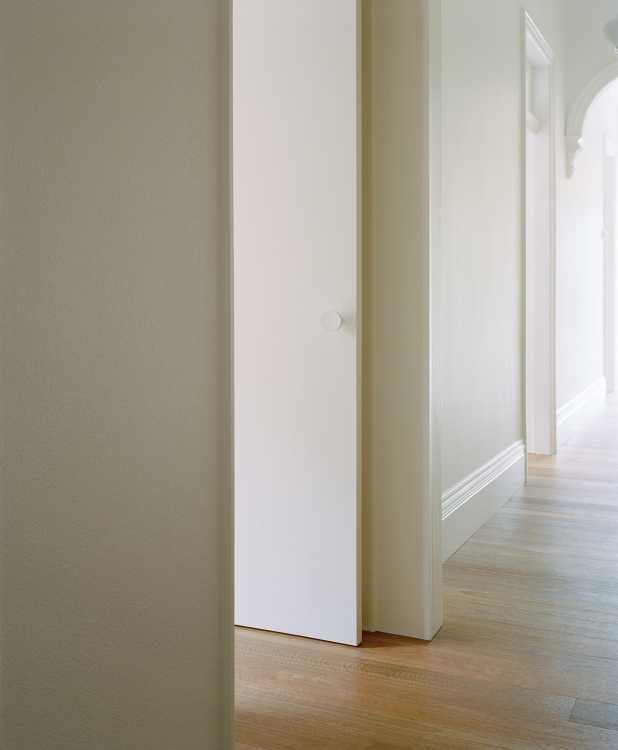 Casa JJ nella periferia di Sydney. Recupero di un vecchio cottage