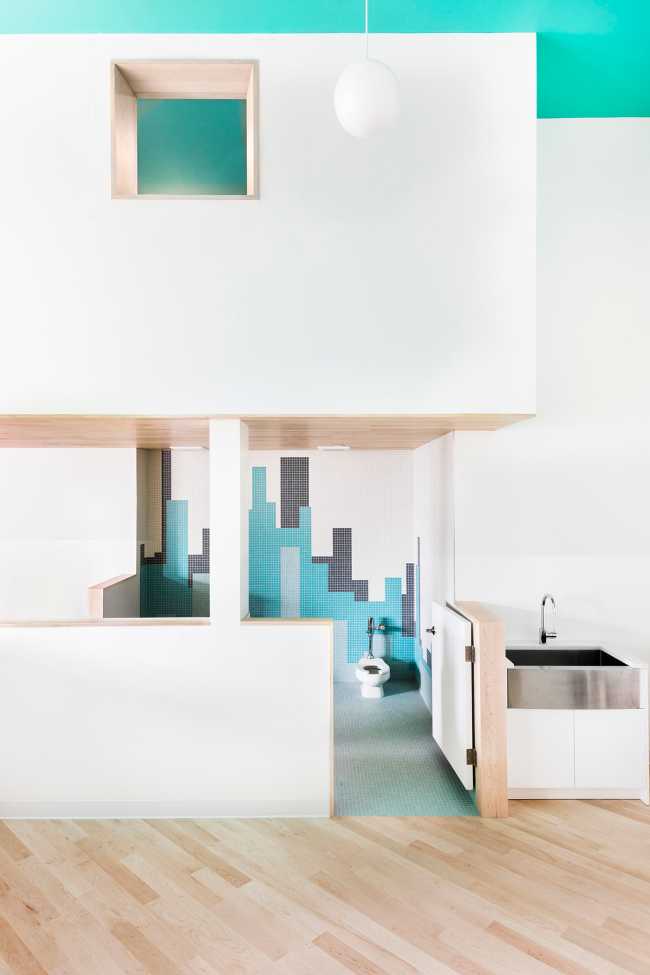 Mi Casita, la scuola dagli interni turchesi di New York