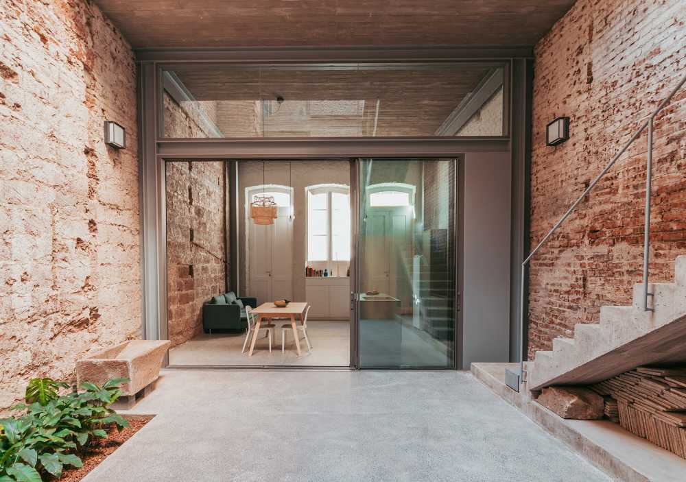 Casa La Toscalera. The evolution of a traditional Canarian house-patio but without erasing the essence of the place