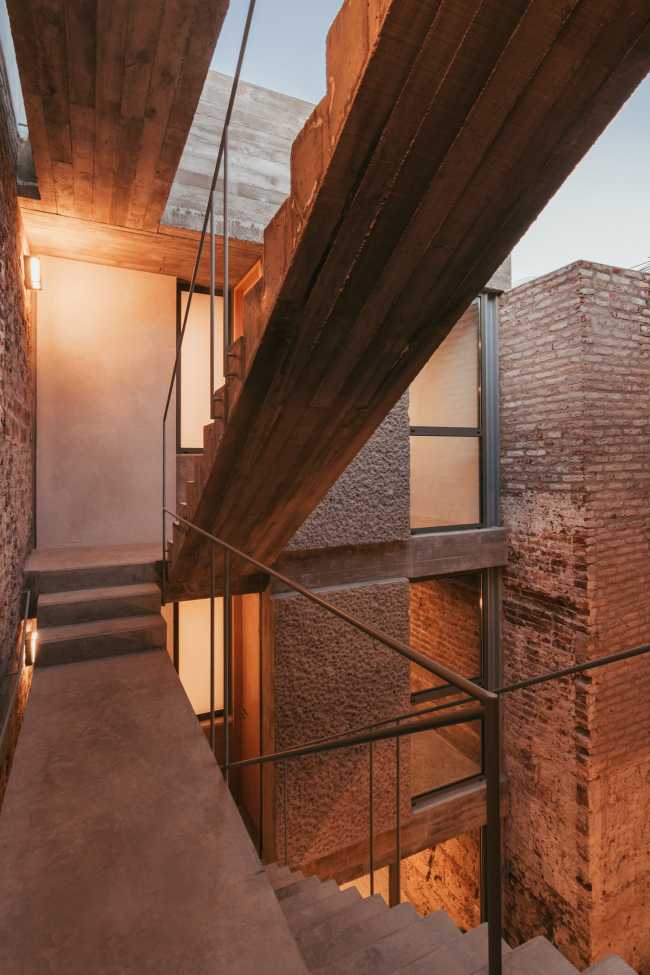 Casa La Toscalera. The evolution of a traditional Canarian house-patio but without erasing the essence of the place
