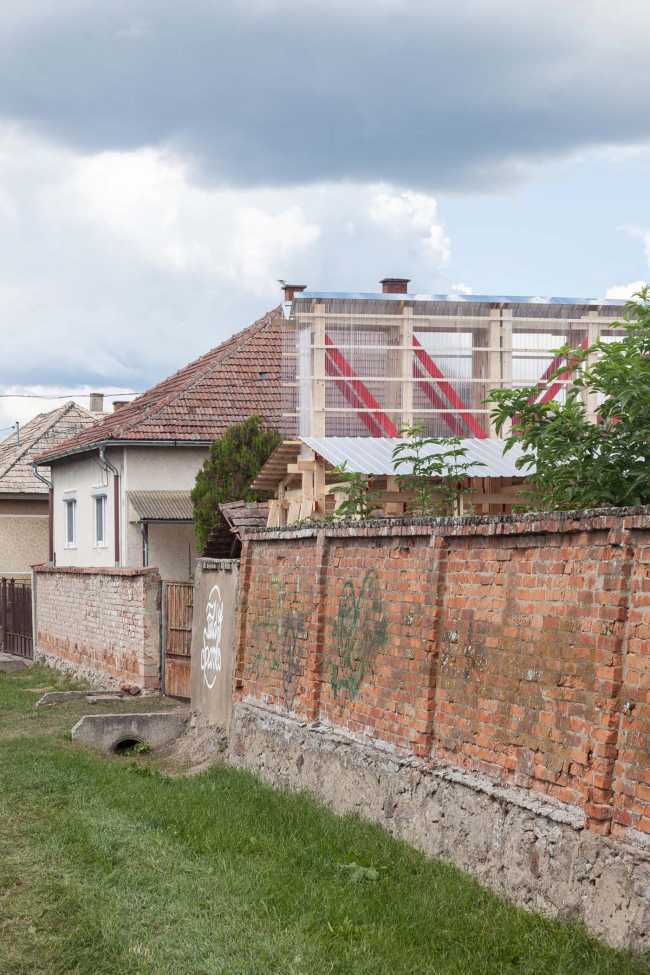 Light House un pabellón para la Field of Sparks Artweek en Hungría