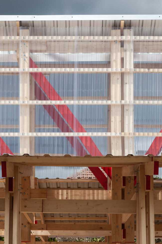 Light House un pabellón para la Field of Sparks Artweek en Hungría