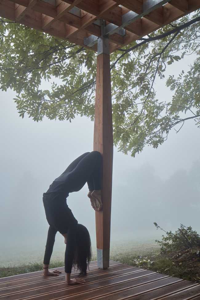 Arredo outdoor in legno incoraggia una vita sana e in armonia: gli Yogapoints