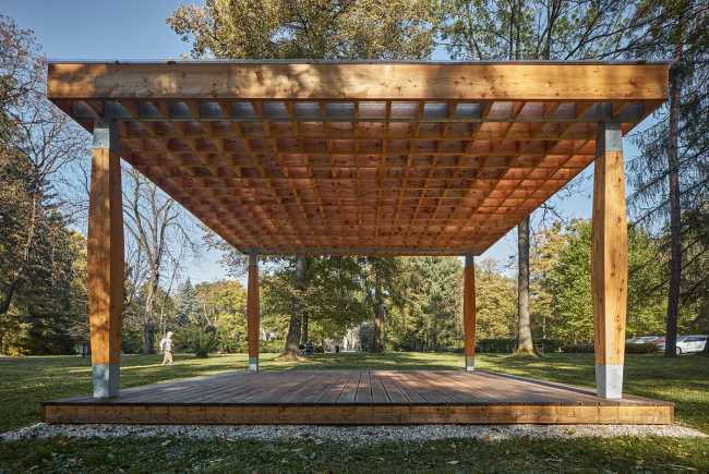 Arredo outdoor in legno incoraggia una vita sana e in armonia: gli Yogapoints
