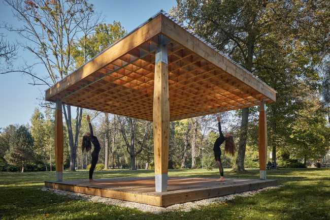Arredo outdoor in legno incoraggia una vita sana e in armonia: gli Yogapoints
