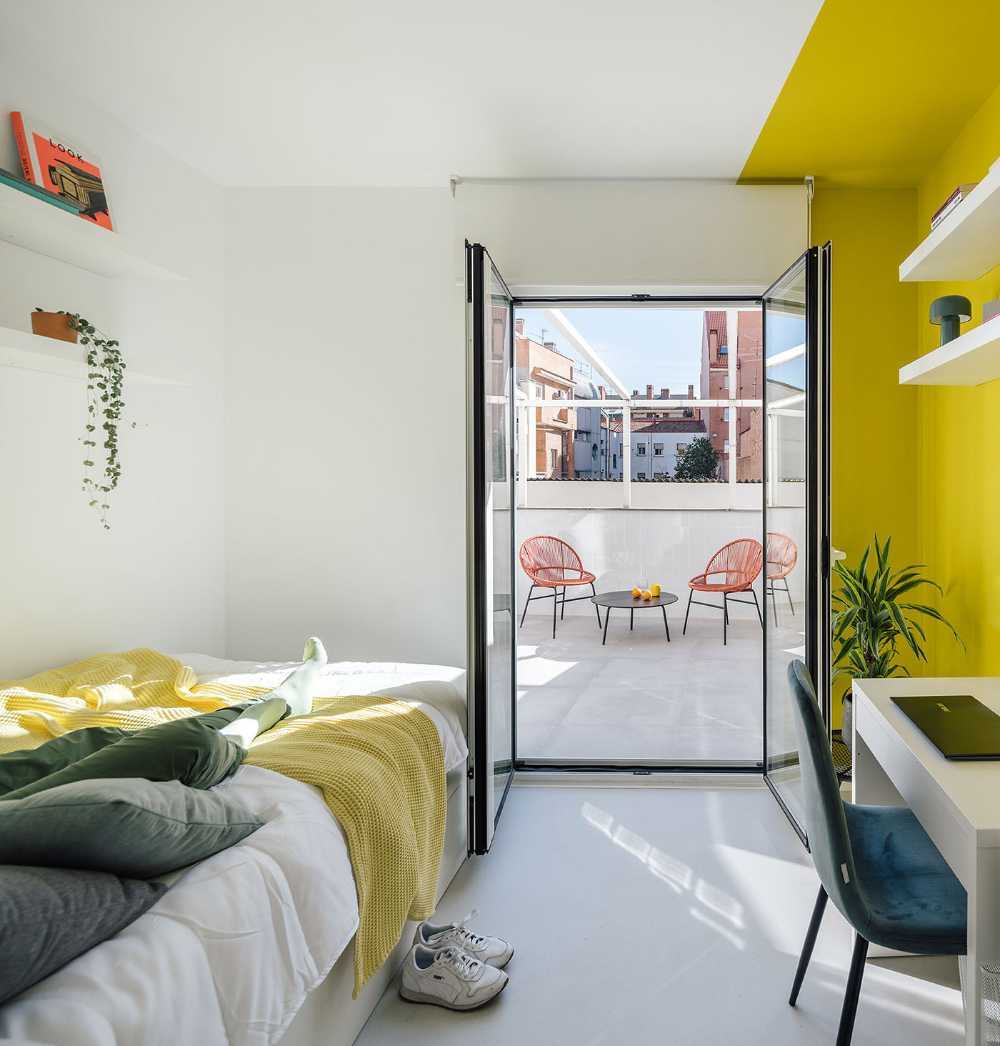 Dimension individuelle et dimension sociale: Dozen Doors, une cohabitation dans le quartier multiculturel de Madrid