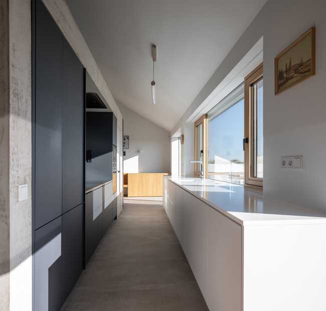 Casa familiar con jardín, el espacio exterior como extensión de la casa