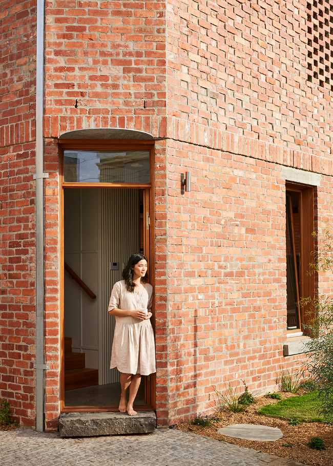 Habitability and ecology maximized in a high-density way of living: the Davison Collaborative project