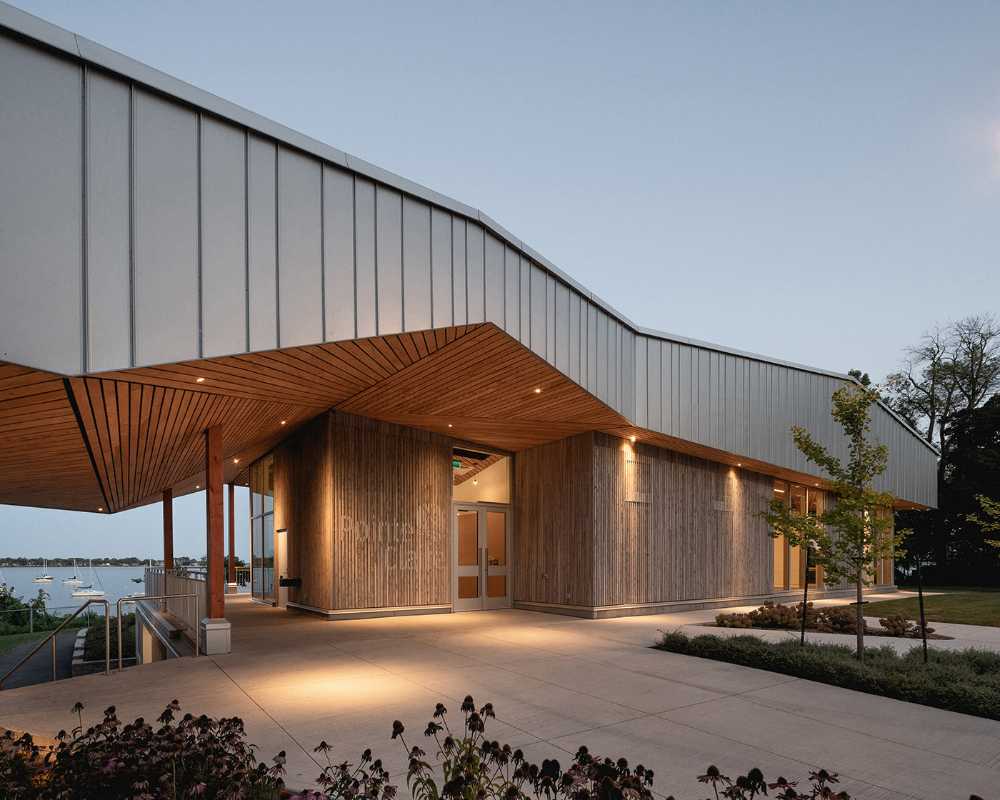 The Baie-de-Valois Nautical Center in Pointe-Claire commemorates Montreal's iconic islands