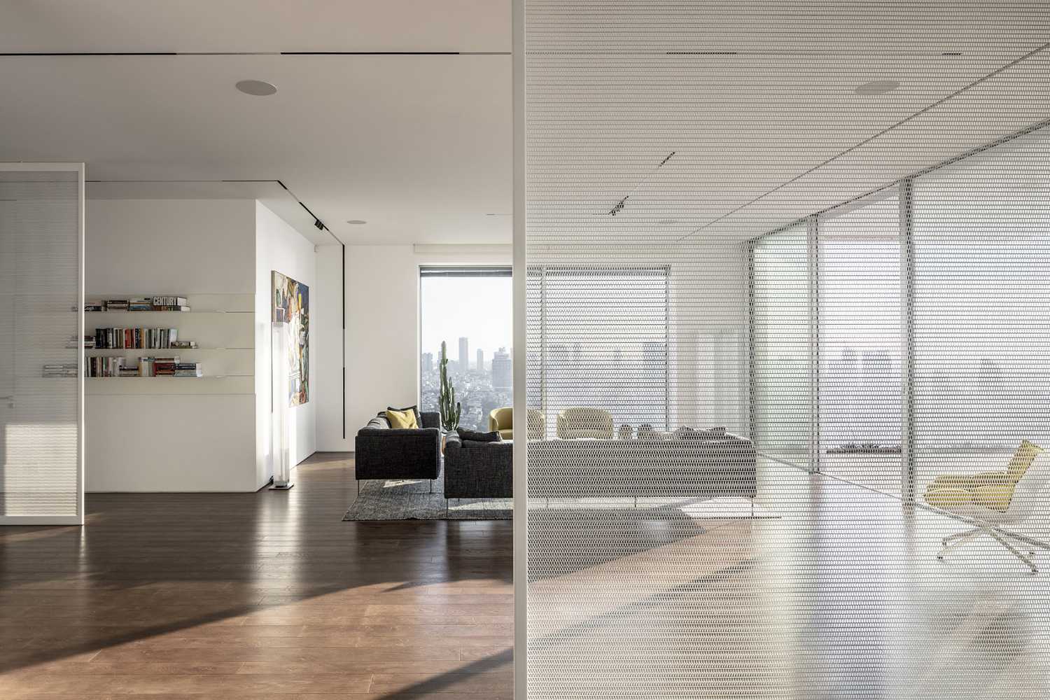 White Screens Apartment where one can experience the perceived lightness of being in downtown Tel Aviv