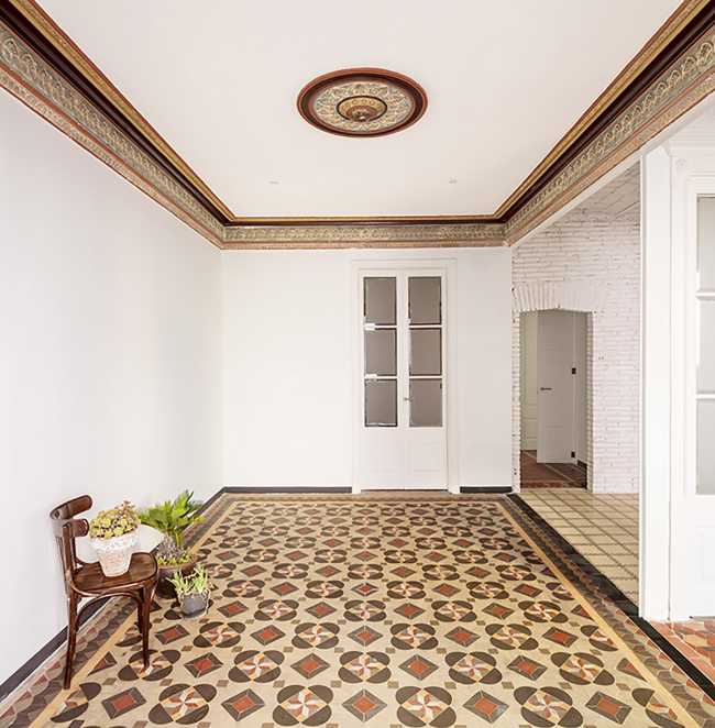 27+14 treasures resurfaced from 1872 building on Montcada Street in Barcelona