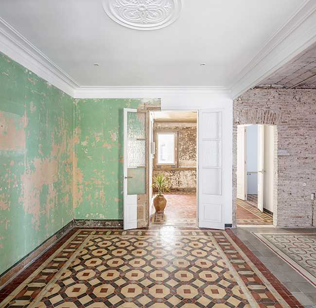 27+14 treasures resurfaced from 1872 building on Montcada Street in Barcelona