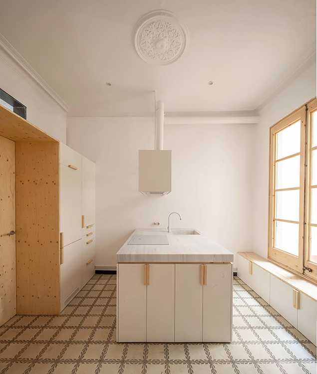 27+14 treasures resurfaced from 1872 building on Montcada Street in Barcelona