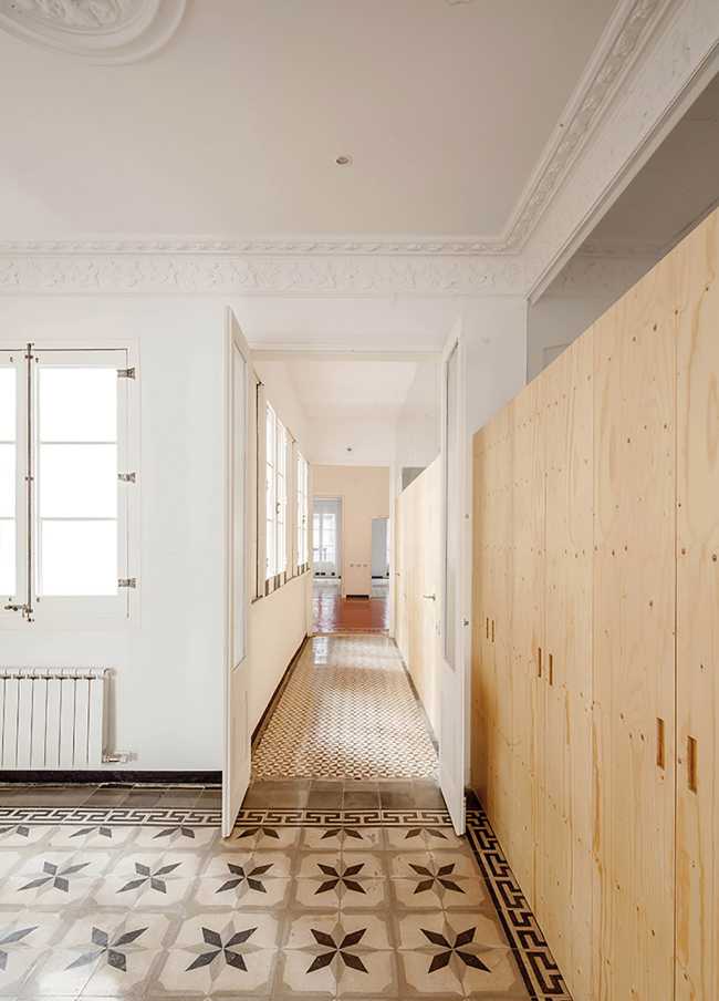 27+14 treasures resurfaced from 1872 building on Montcada Street in Barcelona
