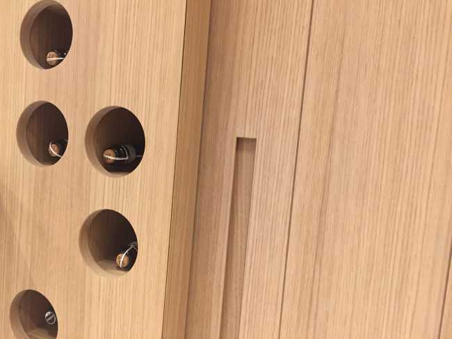 Bespoke paneling and optimized spaces: Contaminations, fine renovation of a family apartment in Bari, Italy