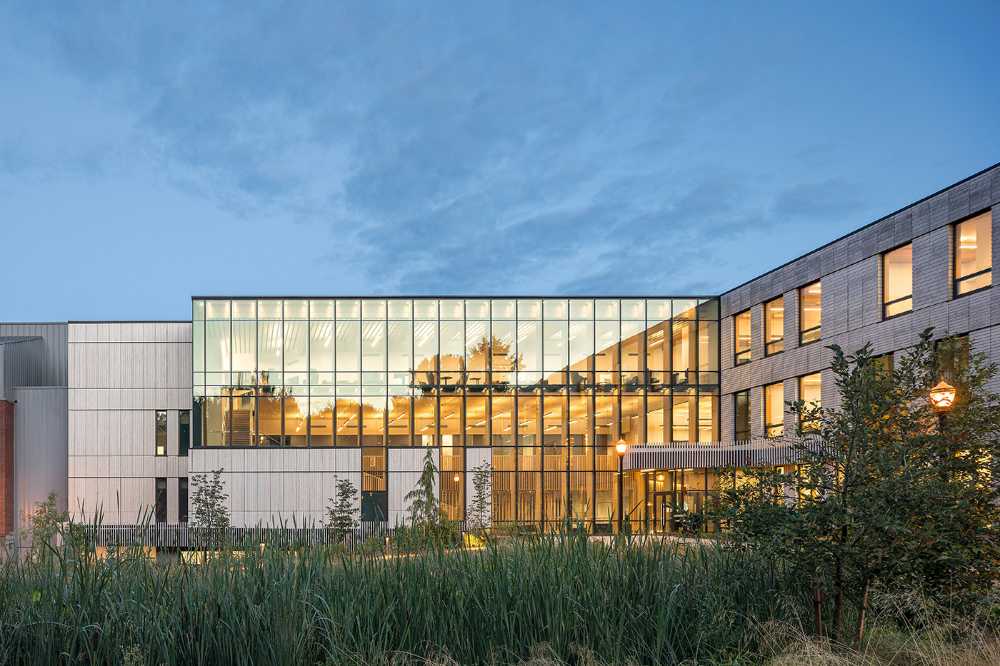 The new buildings at the Oregon Forest Science Complex for education in inspiring and evocative environments
