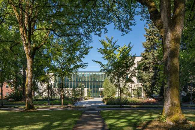 The new buildings at the Oregon Forest Science Complex for education in inspiring and evocative environments