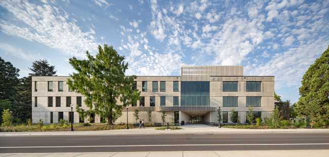 The new buildings at the Oregon Forest Science Complex for education in inspiring and evocative environments
