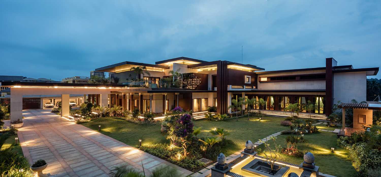 La Monsoon House a Thrissur, India. Una connessione teatrale tra lo spazio e il tempo