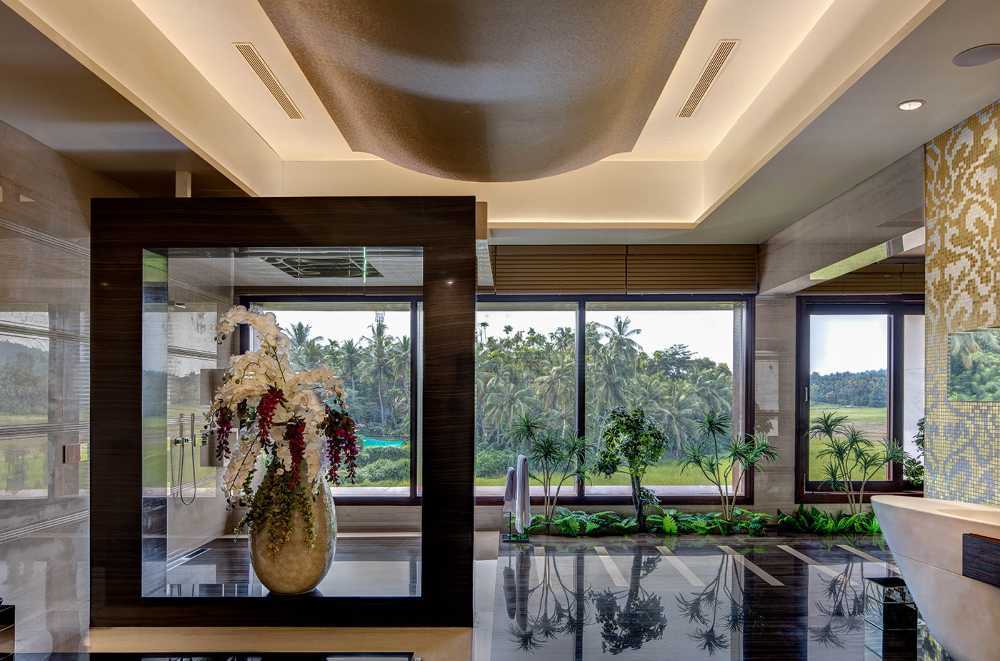 The Monsoon House in Thrissur, India. A theatrical connection between space and time