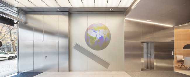 BS Welcome Hub, tra astrazione ed espressionismo