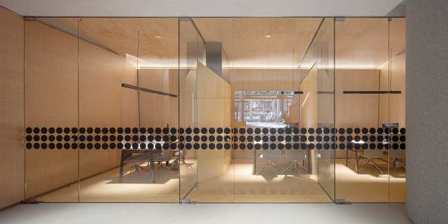 BS Welcome Hub, tra astrazione ed espressionismo