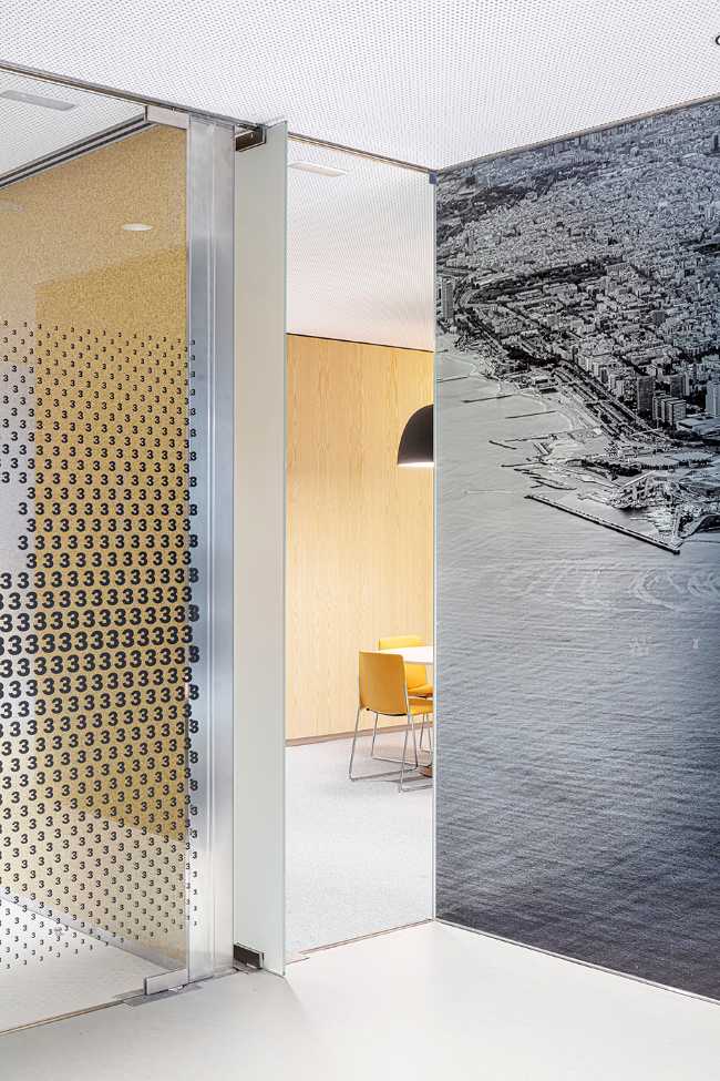 BS Welcome Hub, tra astrazione ed espressionismo