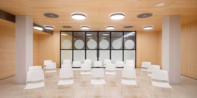 BS Welcome Hub, tra astrazione ed espressionismo