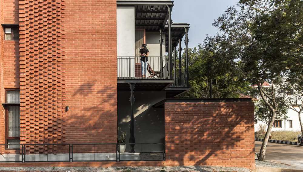 Corbel House. A contemporary residence inspired by the tradition