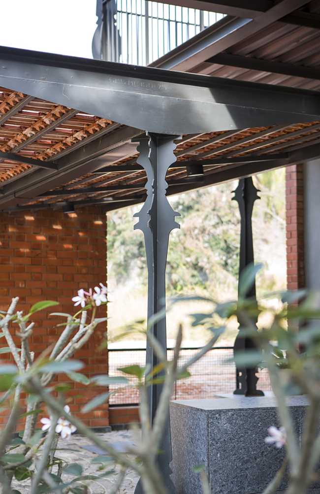 Corbel House. A contemporary residence inspired by the tradition