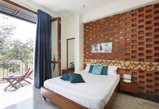 Corbel House. A contemporary residence inspired by the tradition