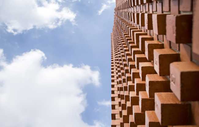 Corbel House. A contemporary residence inspired by the tradition