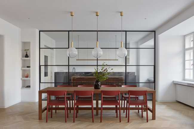 077 Residence, ristrutturazione di un ampio appartamento nel cuore di Praga. Moodboard ricca e dettagli raffinati
