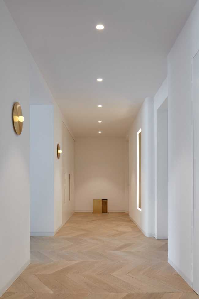 077 Residence, ristrutturazione di un ampio appartamento nel cuore di Praga. Moodboard ricca e dettagli raffinati