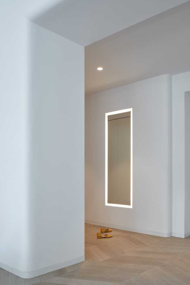 077 Residence, ristrutturazione di un ampio appartamento nel cuore di Praga. Moodboard ricca e dettagli raffinati