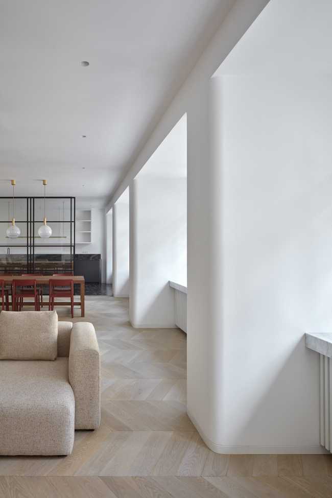 077 Residence, ristrutturazione di un ampio appartamento nel cuore di Praga. Moodboard ricca e dettagli raffinati