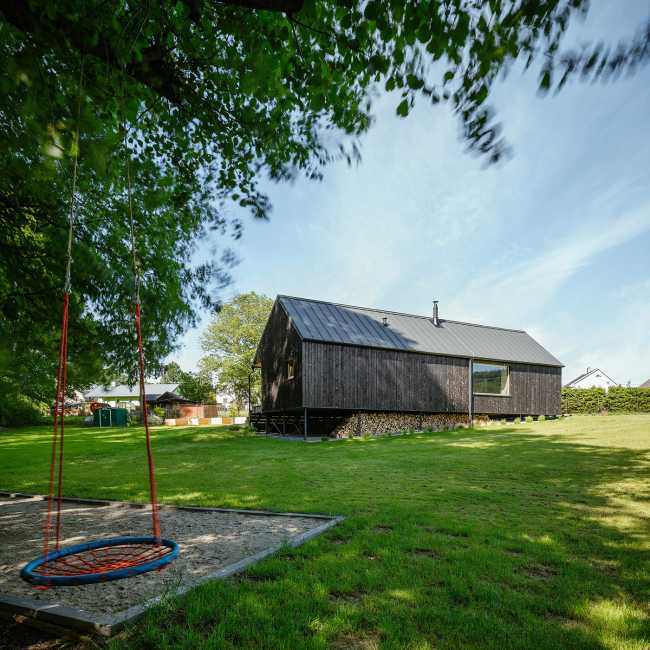 Nuova costruzione di una casa unifamiliare con suite in-law in legno da auto-costruire