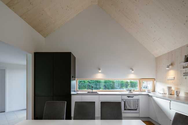 Nuova costruzione di una casa unifamiliare con suite in-law in legno da auto-costruire